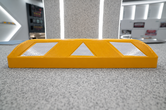خرید Durable Rubber Parking Block for Asphalt & Concrete Surfaces تولید آنلاین